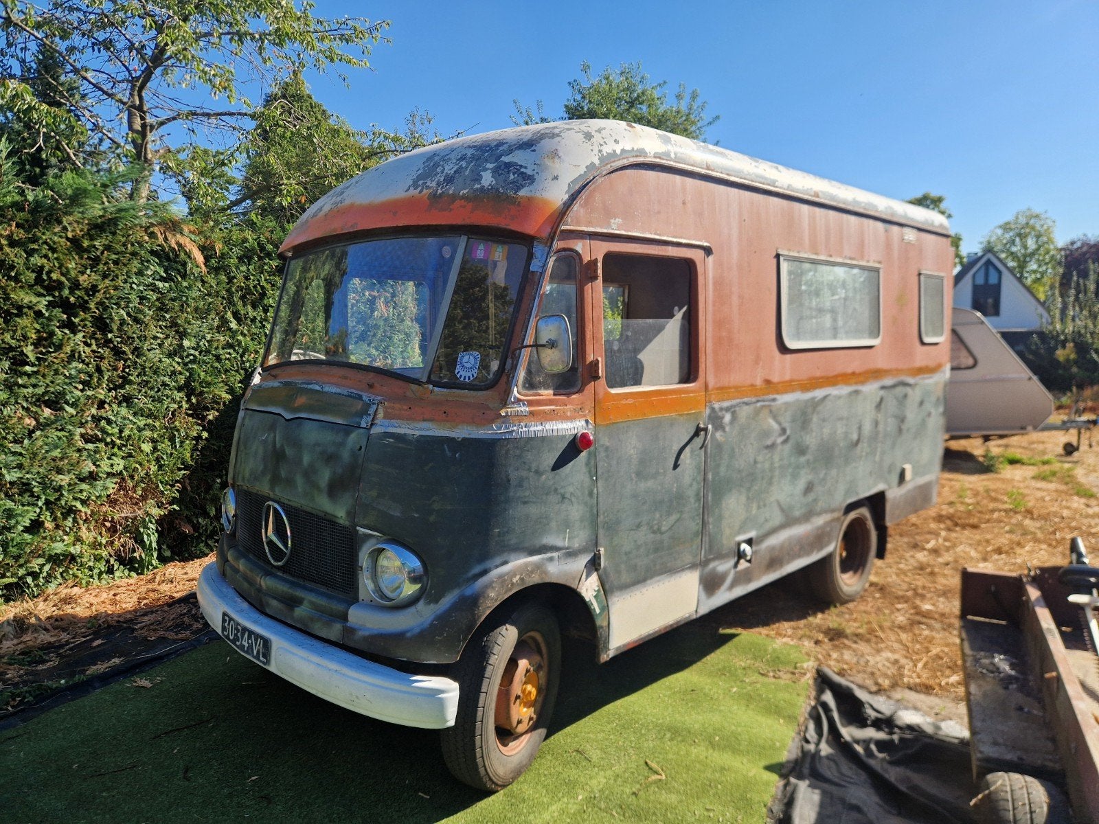 wegenbelastingvrije camper voor klusser, Buscamper of Camperbus, Mercedes-Benz, Handgeschakeld, Particulier
