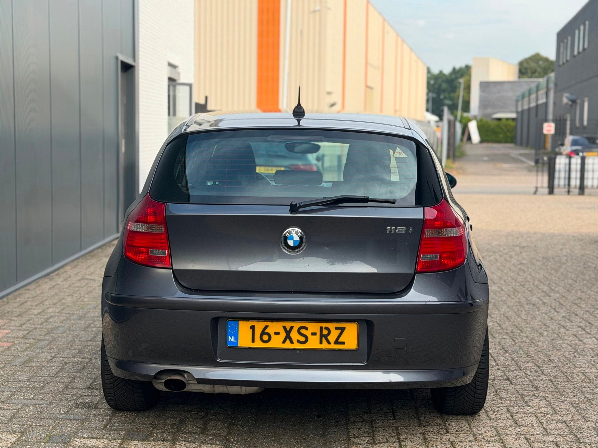 BMW 1-serie 118i Automaat | NAP | NW APK |, Auto's, Achterwielaandrijving, Verwarmde buitenspiegels, Origineel Nederlands, 650 kg