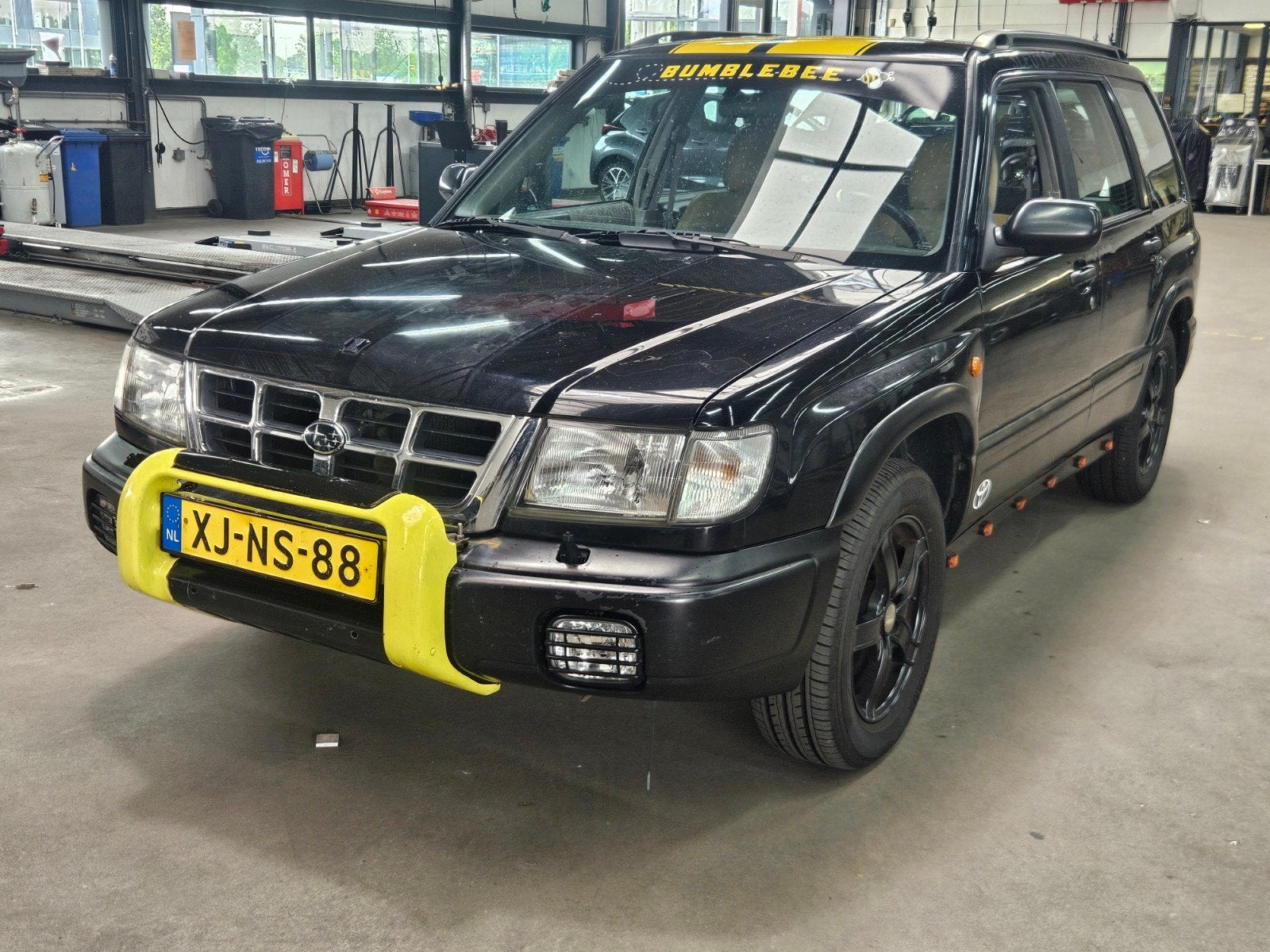 Subaru Forester 2.0 92KW 1999 Zwart, Ophalen, Gebruikt, Subaru