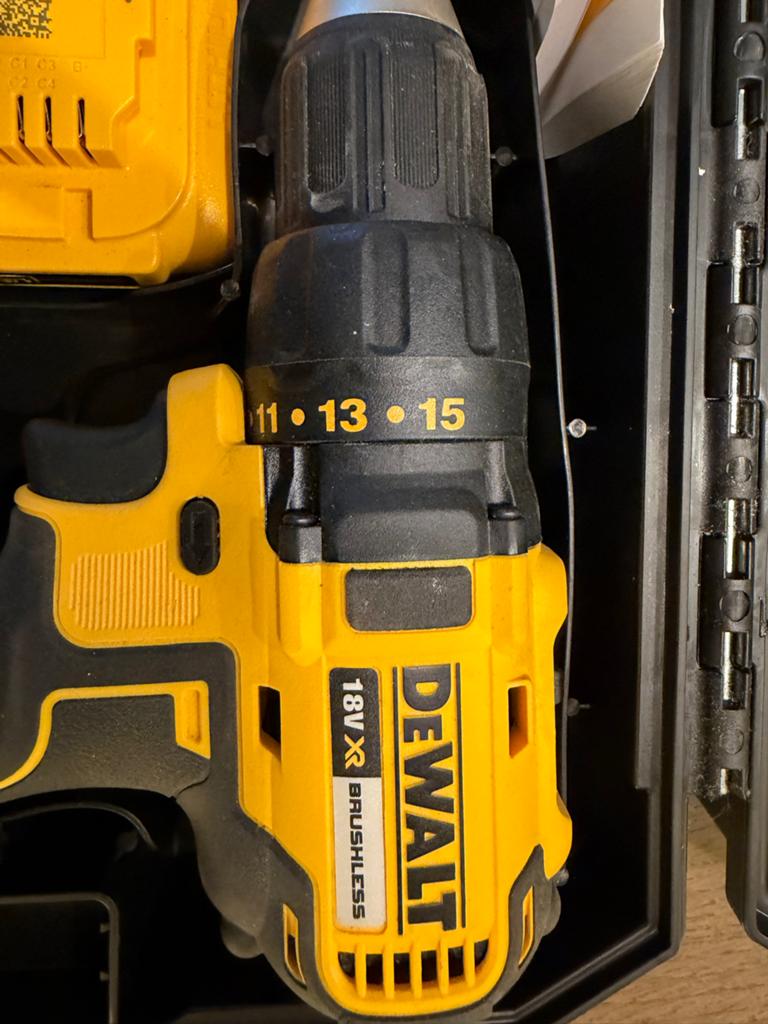DeWalt Accuboormachine DCD777 18V XR Brushless, Ophalen, 600 watt of meer, Variabele snelheid, Zo goed als nieuw