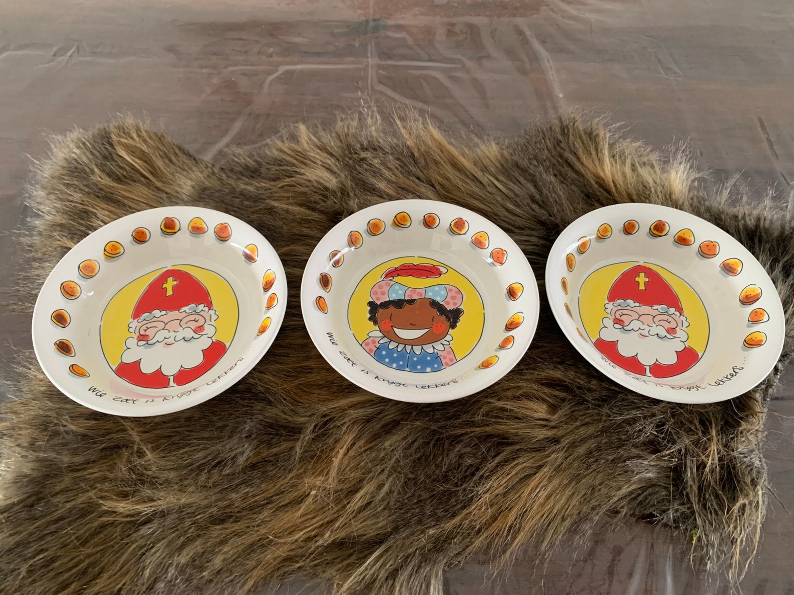 Blond sint en piet schaaltjes … per stuk 25 euro .., Huis en Inrichting, Keuken | Servies, Ophalen, Blond Amsterdam, Aardewerk