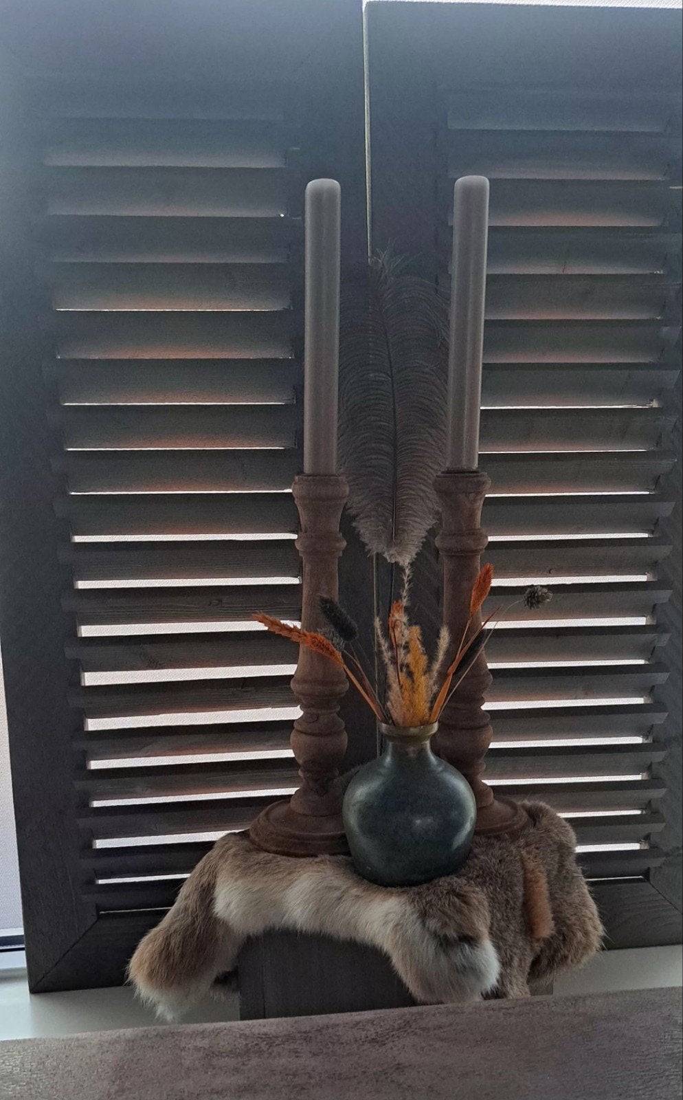 Twee Louvre Luiken en  Bijzettafel en zuil in kleur, Huis en Inrichting, Woonaccessoires | Kamerschermen, Ophalen