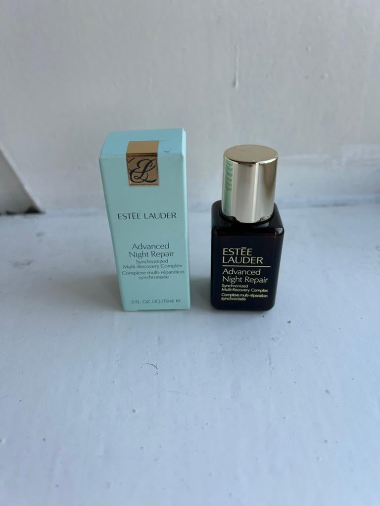 Estee lauder serum night repair 15ml, Ophalen of Verzenden, Zo goed als nieuw, Overige typen