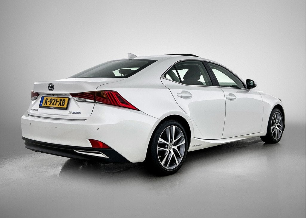 Lexus IS 300h Hybrid Business Line Premium uitgevoerd | Elek, 12 maanden, Achterwielaandrijving, Gebruikt, Leder en Stof