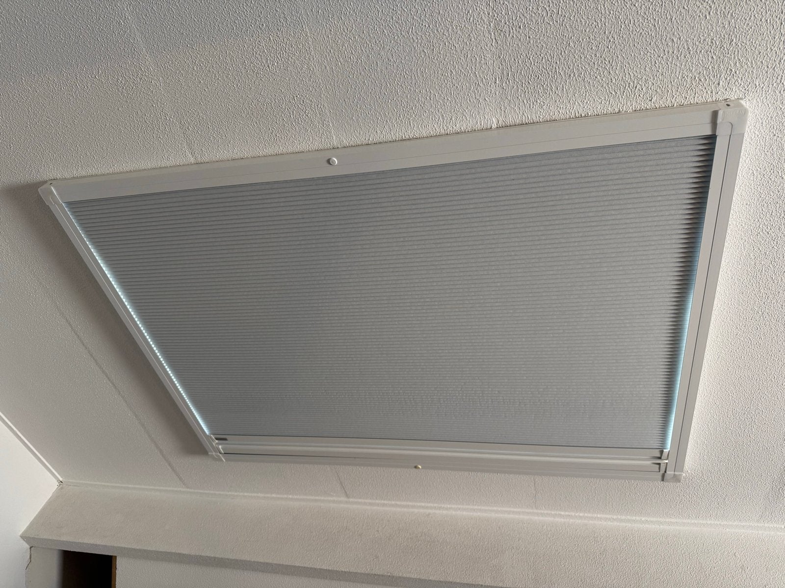 Aluzza Plissé rolluik en hor voor Velux GGL-7, Ophalen of Verzenden, Zo goed als nieuw, Grijs, Minder dan 100 cm