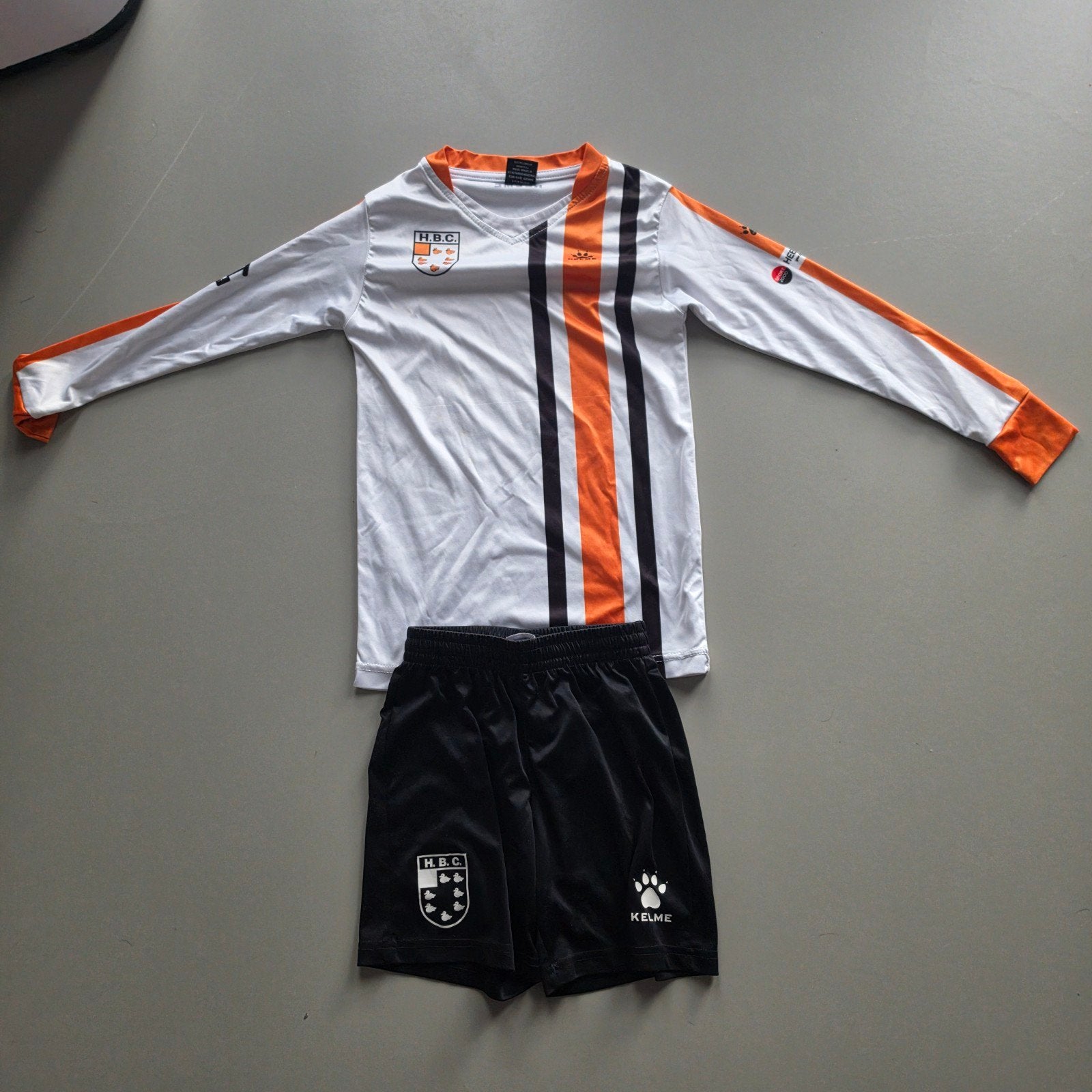 HBC Voetbaltenue Maat 2 (110-130cm) met Broek USA 6, Ophalen of Verzenden