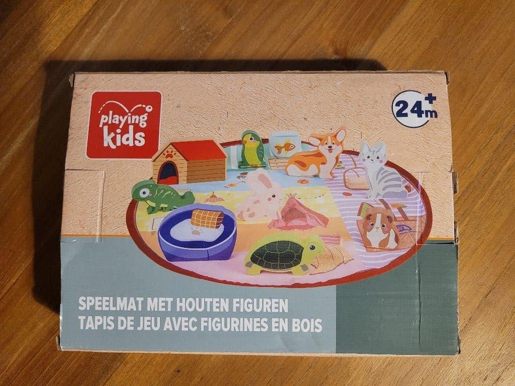 Speelmat met 10 houten figuren. Playing Kids. Nieuw, Ophalen of Verzenden, Nieuw, Knutselen