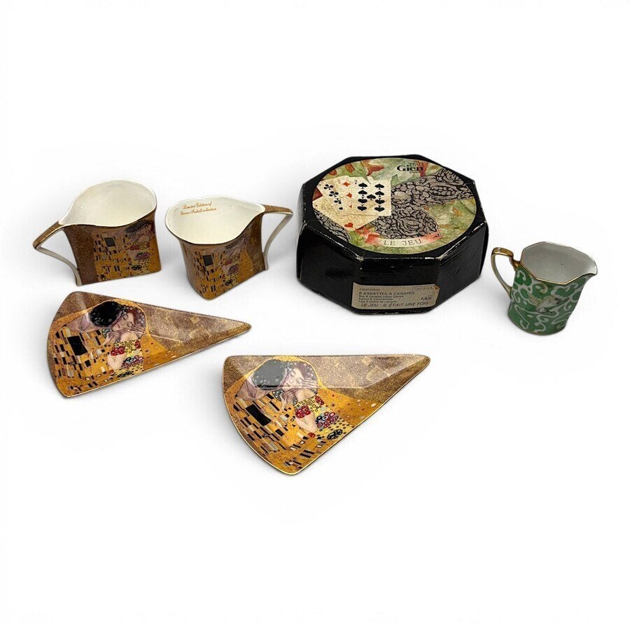 Lot divers porselein, o.a. bordjes met kaartspeldecor, Ophalen of Verzenden