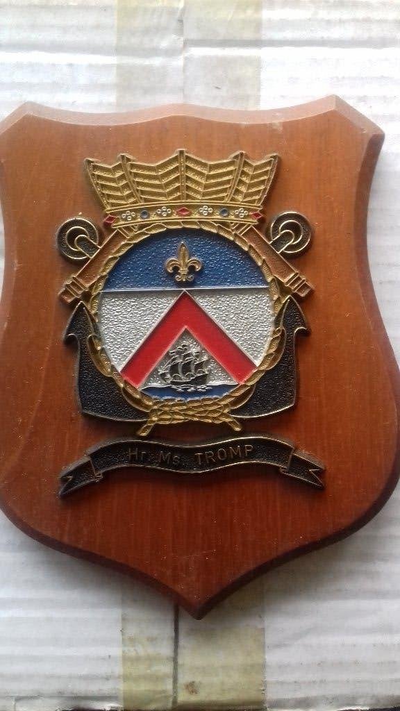 wapenschildje van HR.MS.Tromp, Ophalen of Verzenden, Marine, Nederland, Embleem of Badge