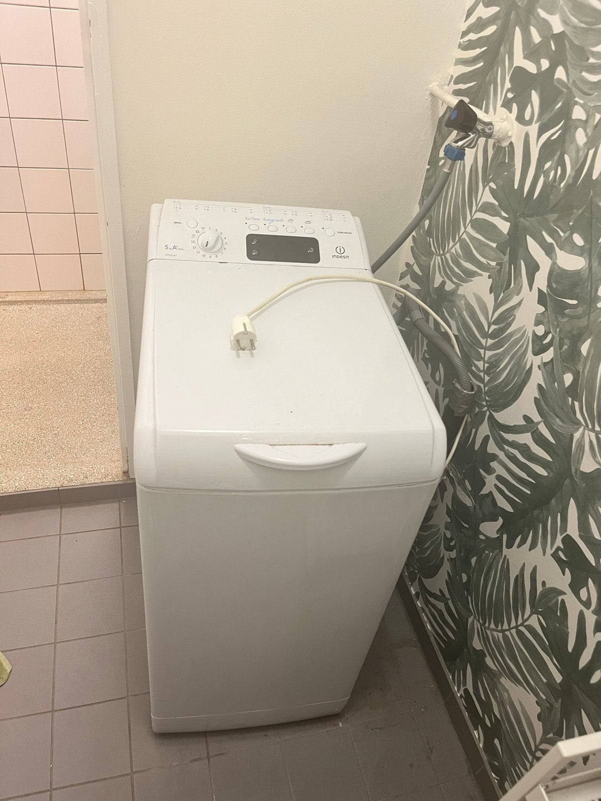 Indesit bovenlader wasmachine vanaf 25-10 beschikbaar, Ophalen, 1200 tot 1600 toeren, Gebruikt, 4 tot 6 kg