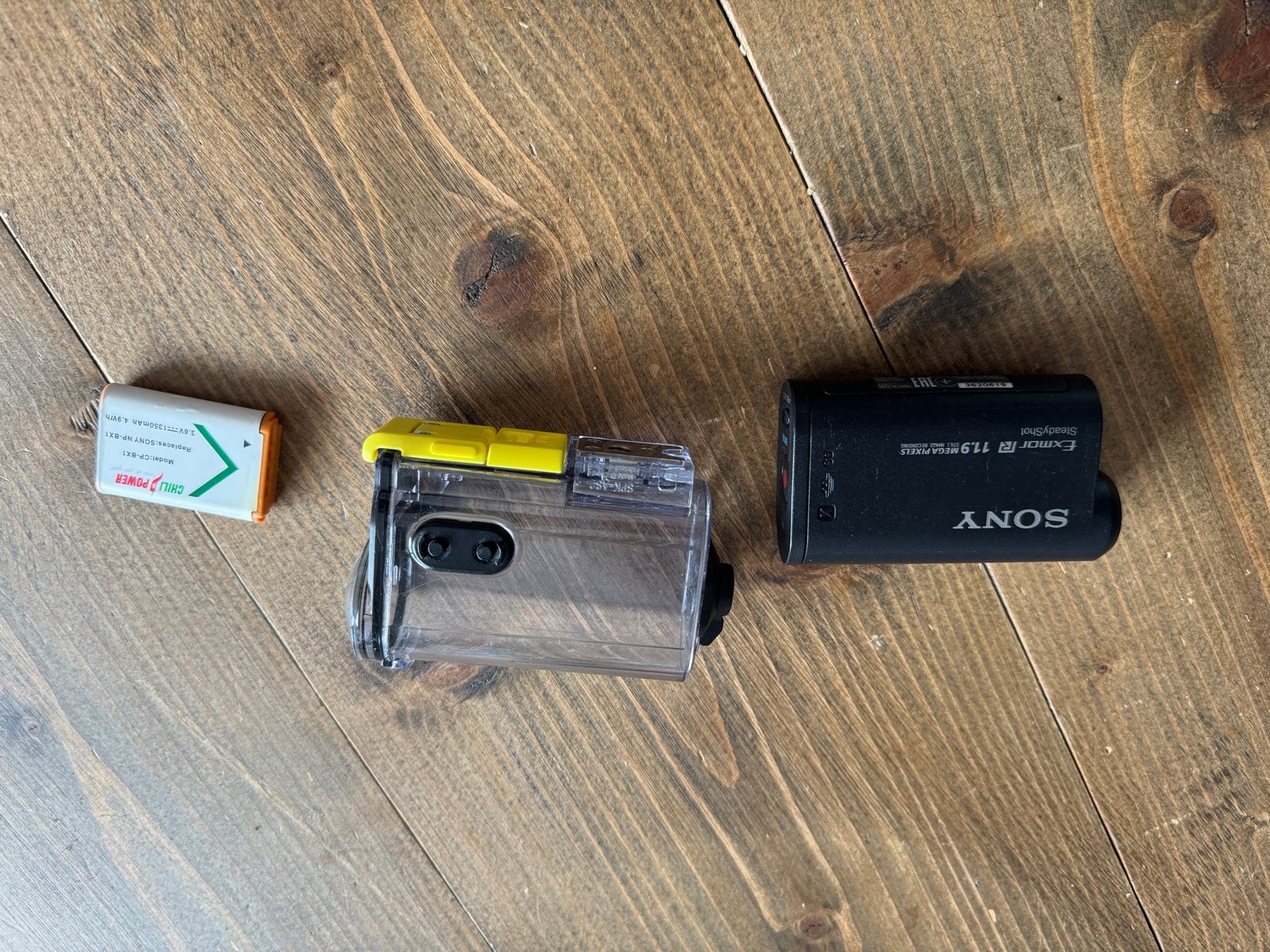 Sony Action Cam HDR-AS20 met accessoires, Ophalen of Verzenden, Gebruikt, Sony