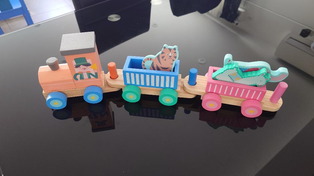 Houten trein voor kinderdieren, Verzenden, Gebruikt