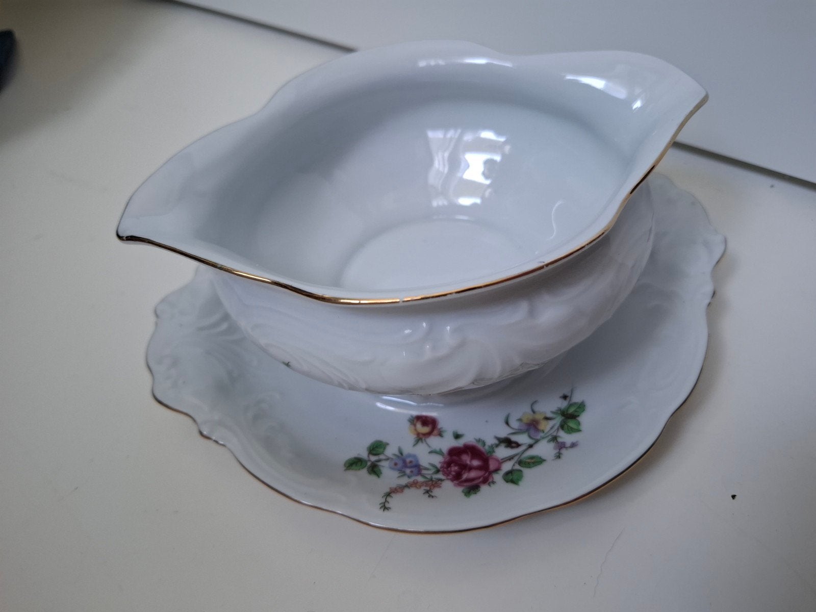 Wawel Made in Poland porseleinen juskom met schotel, Antiek en Kunst, Ophalen of Verzenden