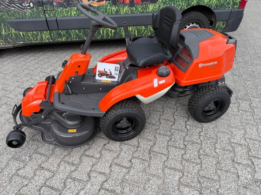 husqvarna R214TC  94 cm slechts  2.4 draaiuren, Ophalen, Zo goed als nieuw, Elektrische starter, 90 tot 120 cm