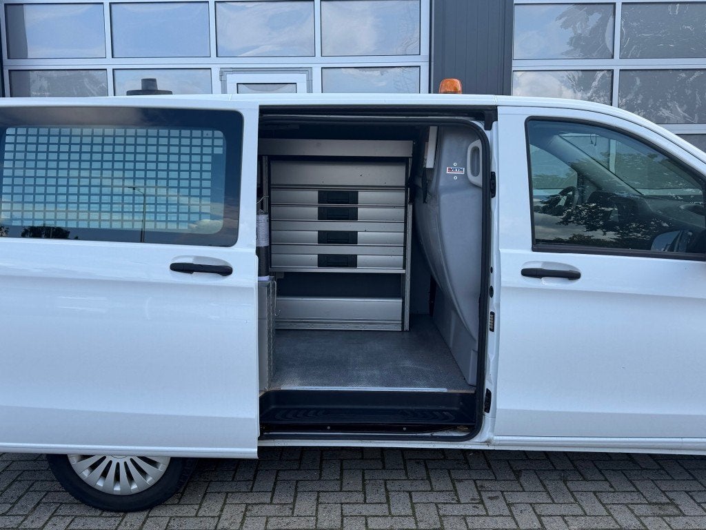 Mercedes-benz EVITO 112 66kWh Lang / Airco / WERKPLAATS / Cr, 116 pk, Wit, 2258 kg, Te koop