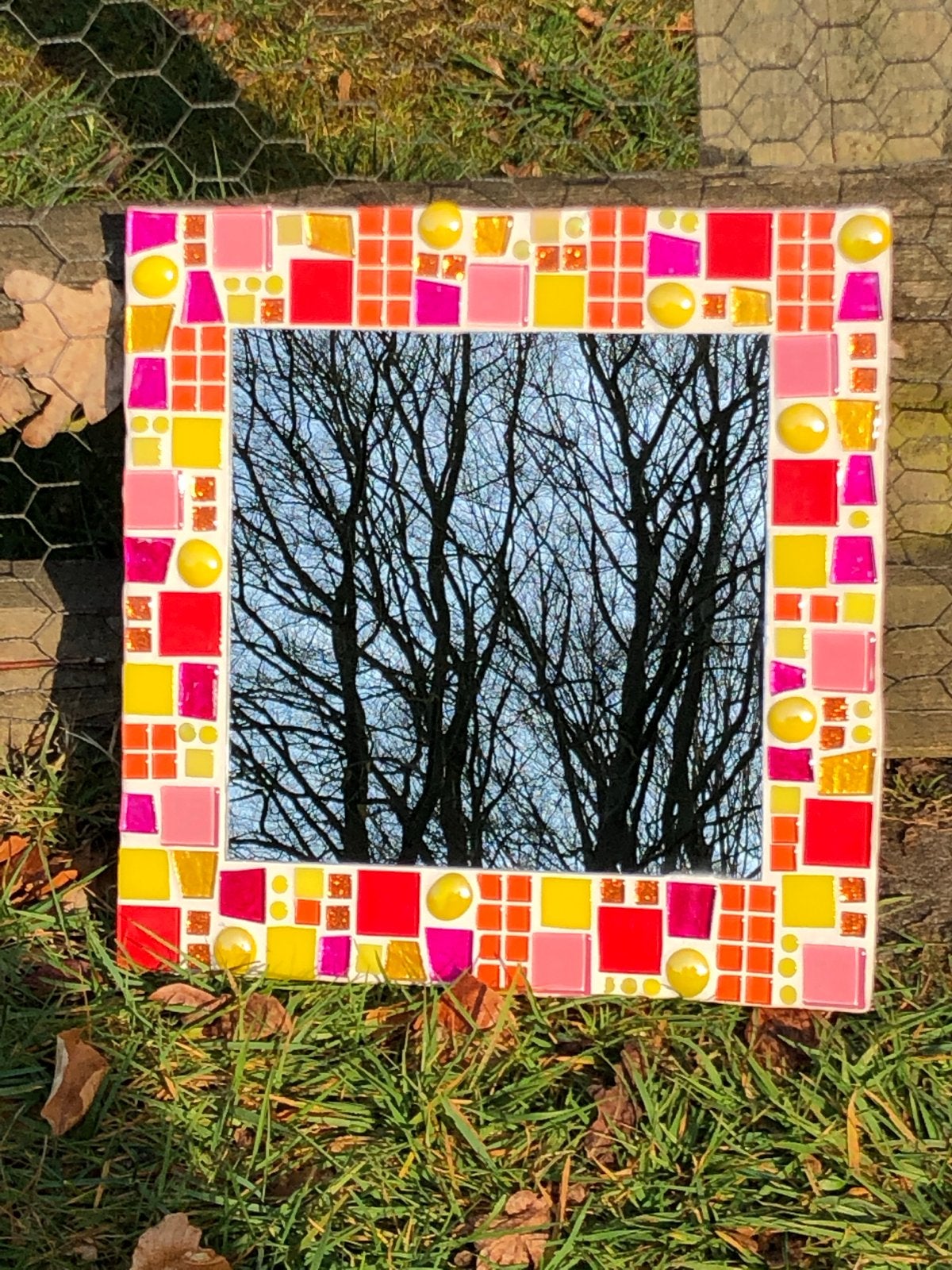Vrolijke Vierkante Mozaïek Wandspiegel - 28 cm, Huis en Inrichting, Minder dan 50 cm, Vierkant, Nieuw, Ophalen of Verzenden