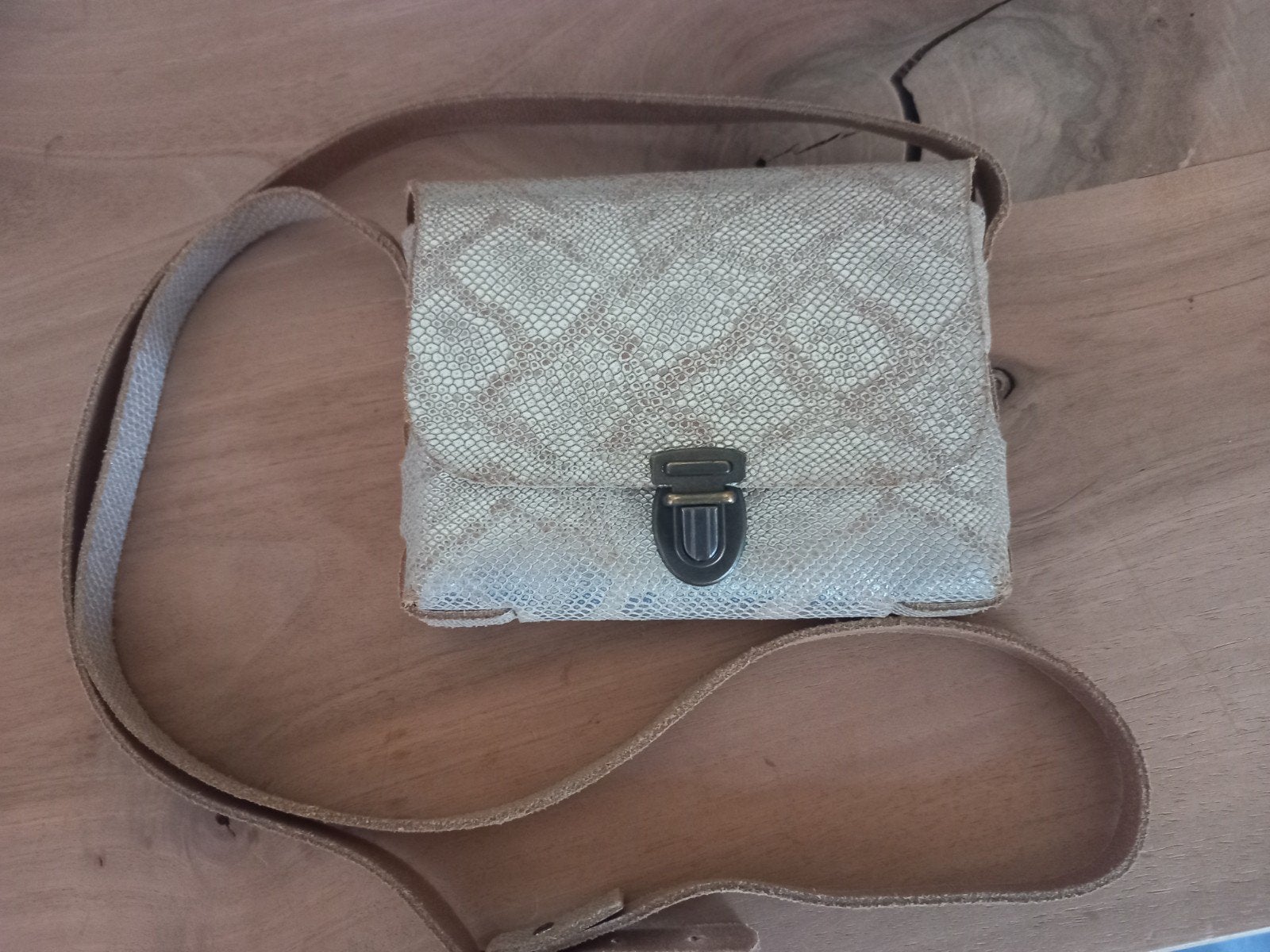 Elvy Janis crossbody tas Python., Ophalen of Verzenden, Zo goed als nieuw, Overige kleuren, Schoudertasje