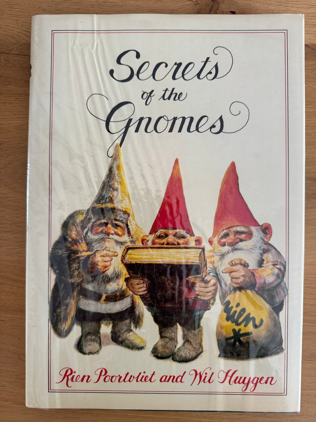 Secrets of the Gnomes - R. Poortvliet & W. Huygen, Boeken, Ophalen of Verzenden