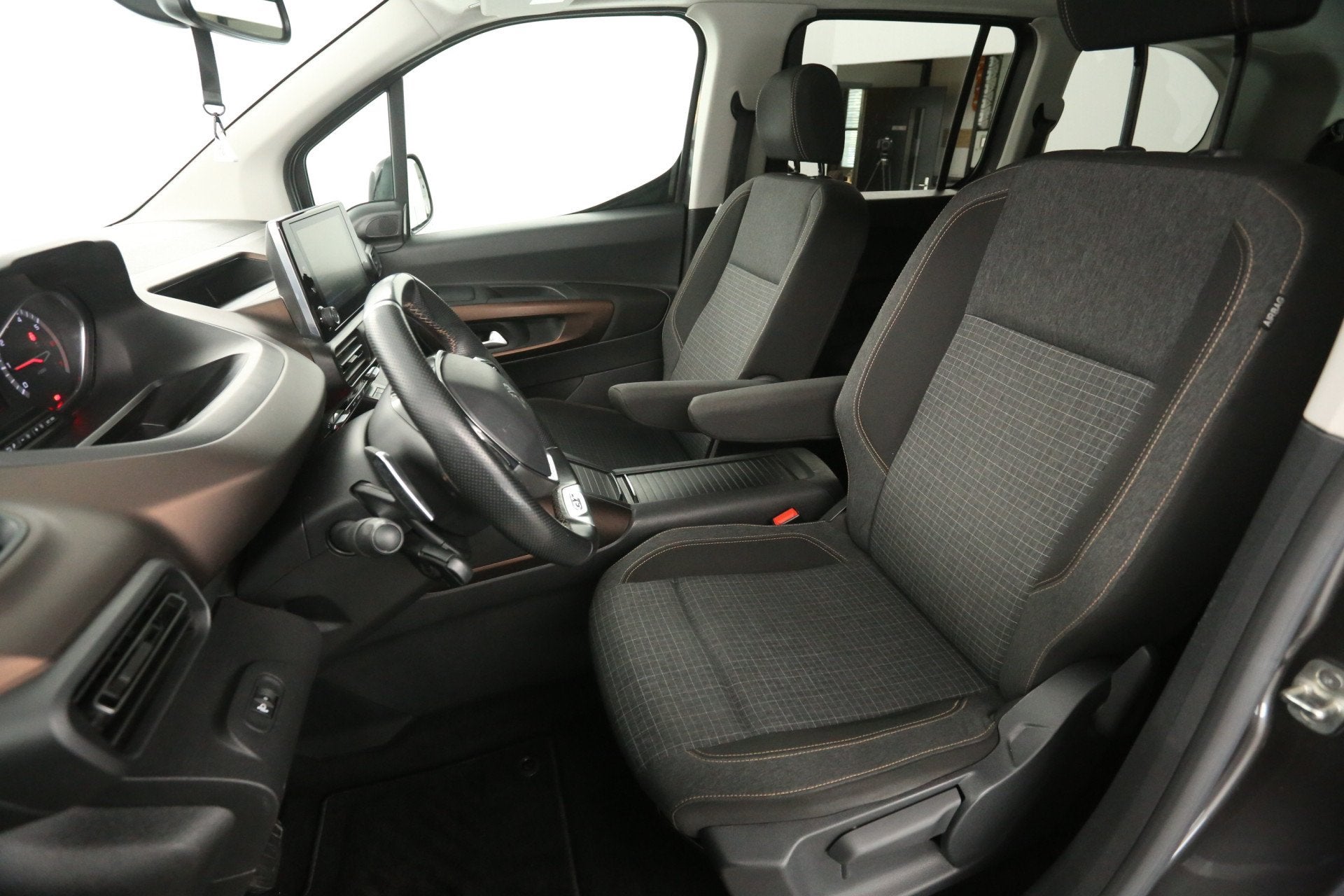 Foto 11 van Peugeot Rifter 1.2 Puretech L2 GT 7p. 131PK | Automaat | Cli