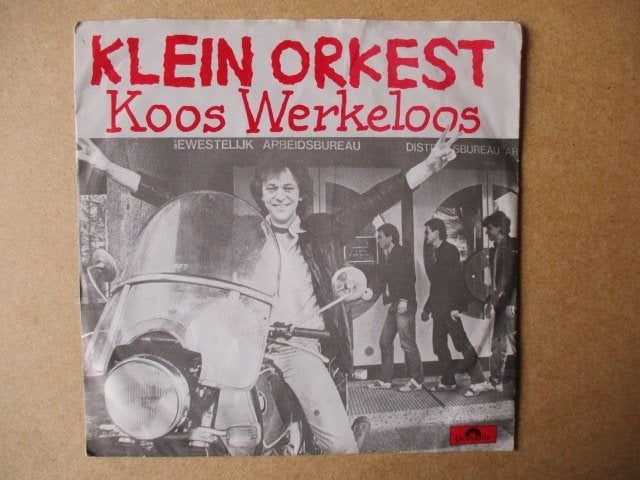 s5544 klein orkest - koos werkeloos, Ophalen, Gebruikt, 7 inch, Overige genres