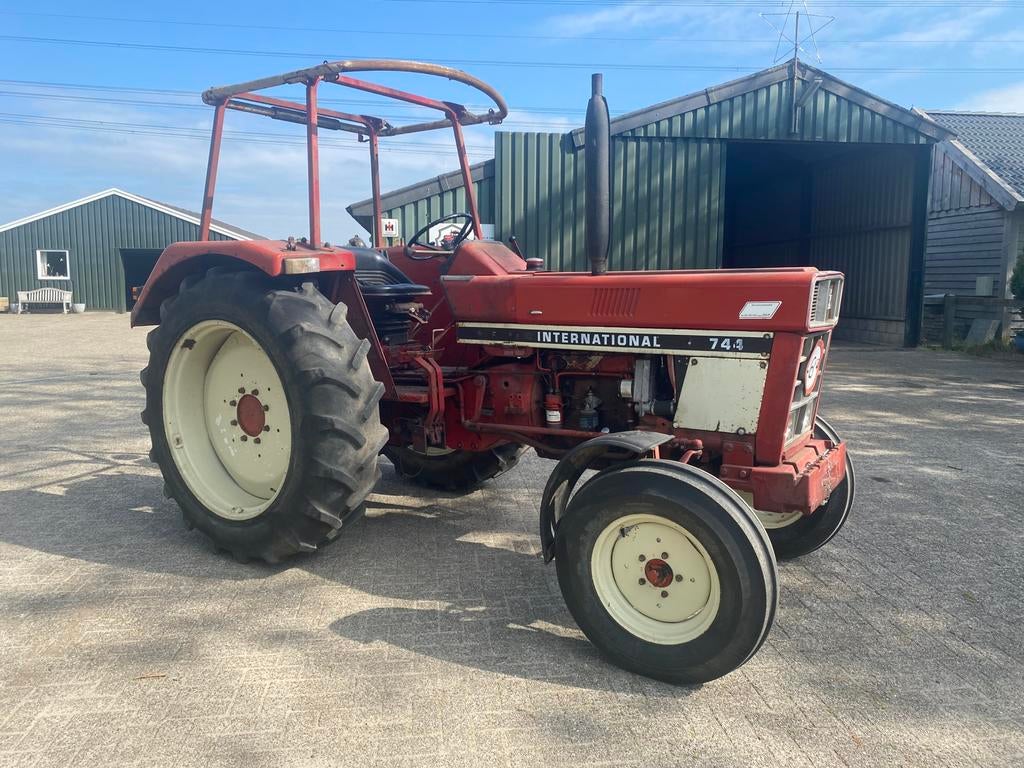 International 744, Zakelijke goederen, Agrarisch | Tractoren, Case IH, tot 80 Pk, Gebruikt, Ophalen