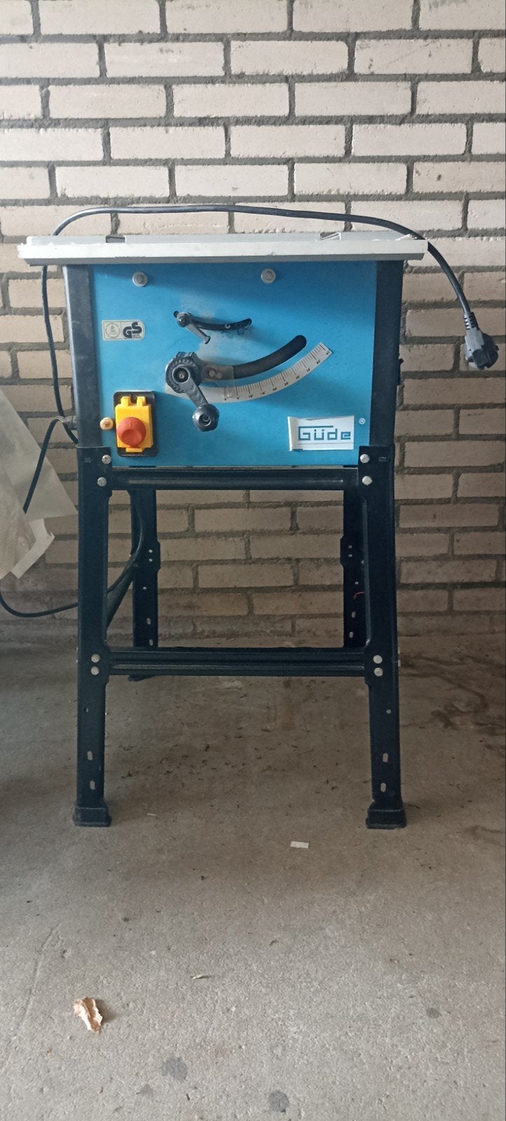 Gude TK 2400 ECO Zaagtafel - Krachtige Tafelcirkelzaag, Doe-het-zelf en Verbouw, Gereedschap | Zaagmachines, Gebruikt, Cirkelzaag