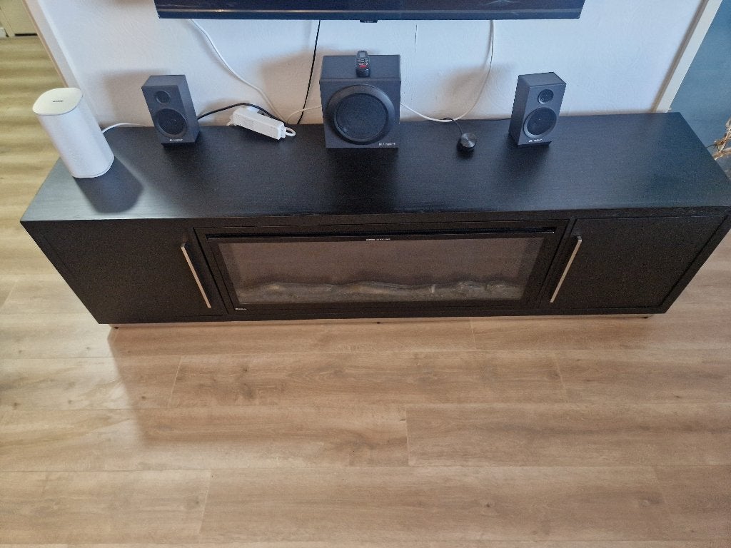Strak en modern tv-meubel met sfeer haard en opbergruimte, Huis en Inrichting, Ophalen, 150 tot 200 cm, Zo goed als nieuw, Minder dan 100 cm