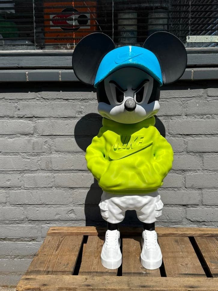 Mickey Mouse Beeld - Modern Nike outfit, Ophalen, Zo goed als nieuw, Fantasy