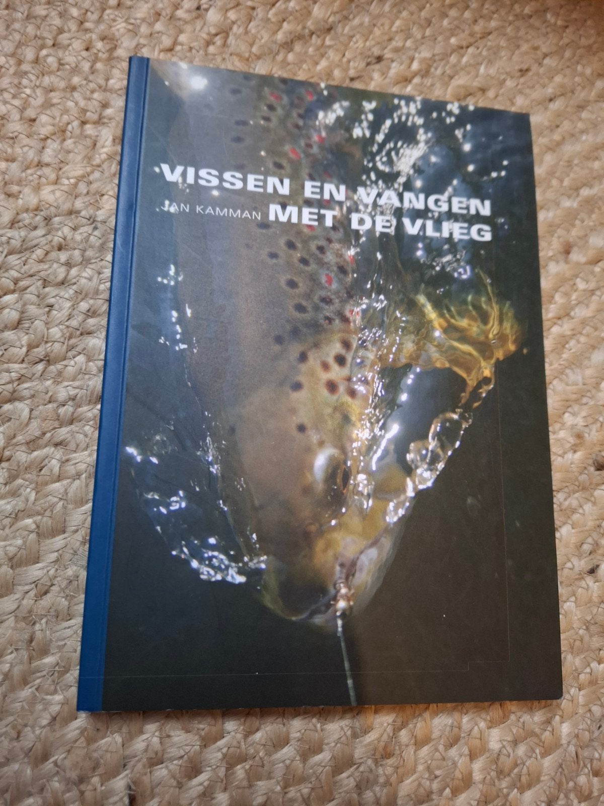 Vissen en Vangen met de Vlieg - Jan Kamman, Ophalen of Verzenden, Gelezen, Jan Kamman, Watersport en Hengelsport