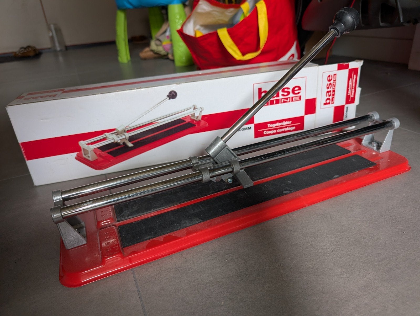 Base Line tegelsnijder 400mm - Zo goed als nieuw, Doe-het-zelf en Verbouw, Tegels, 60 cm of meer, Ophalen of Verzenden, Zo goed als nieuw