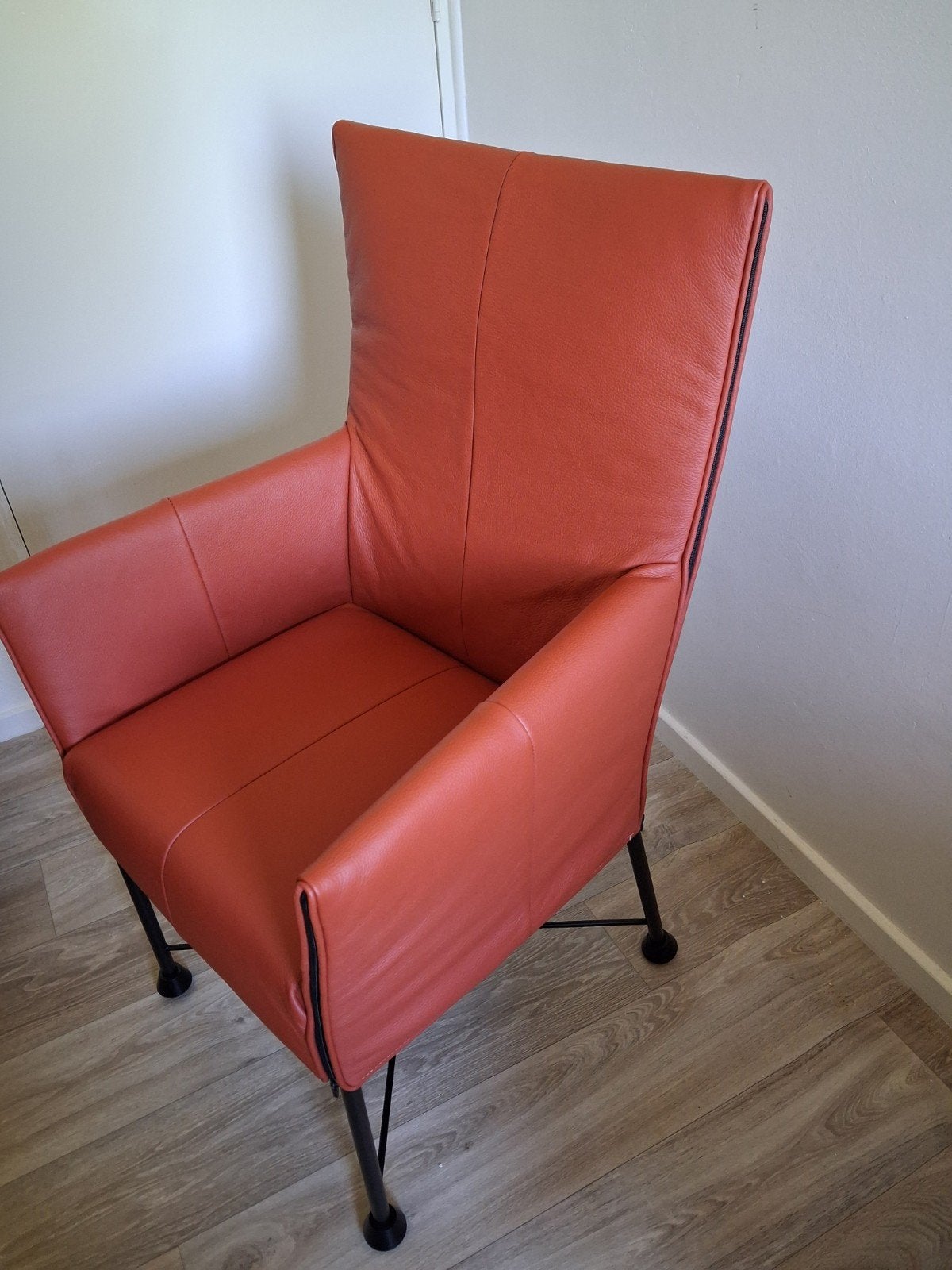 Montis Chaplin fauteuil - Oranje leer, Ophalen, Overige kleuren, Design, Modern, Zo goed als nieuw