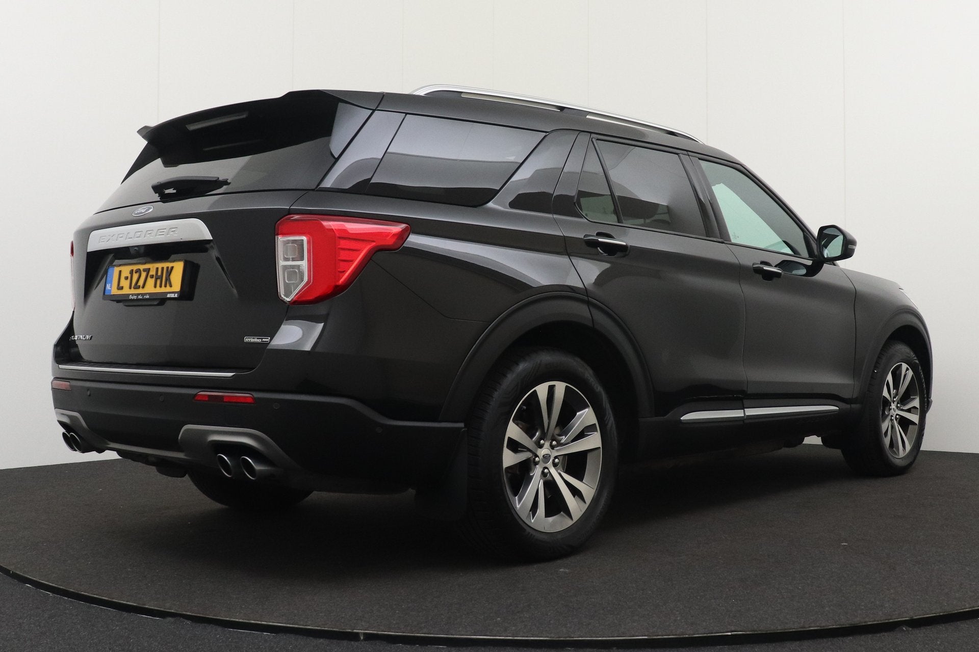 Ford Explorer 3.0 457 PK V6 PHEV PLATINUM 7-Pers Pano-dak Fu, Auto's, Ford, Dealer onderhouden, 2441 kg, Zwart, Bedrijf