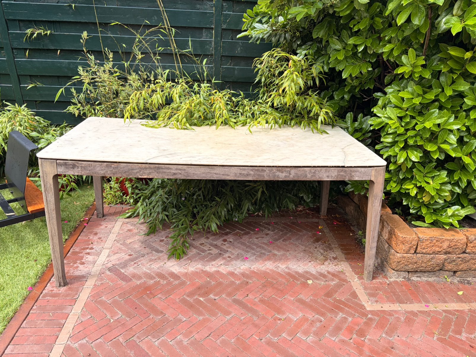 Prachtige Marmer tafel met schade. Gratis, Tuin en Terras, Ophalen, Zo goed als nieuw