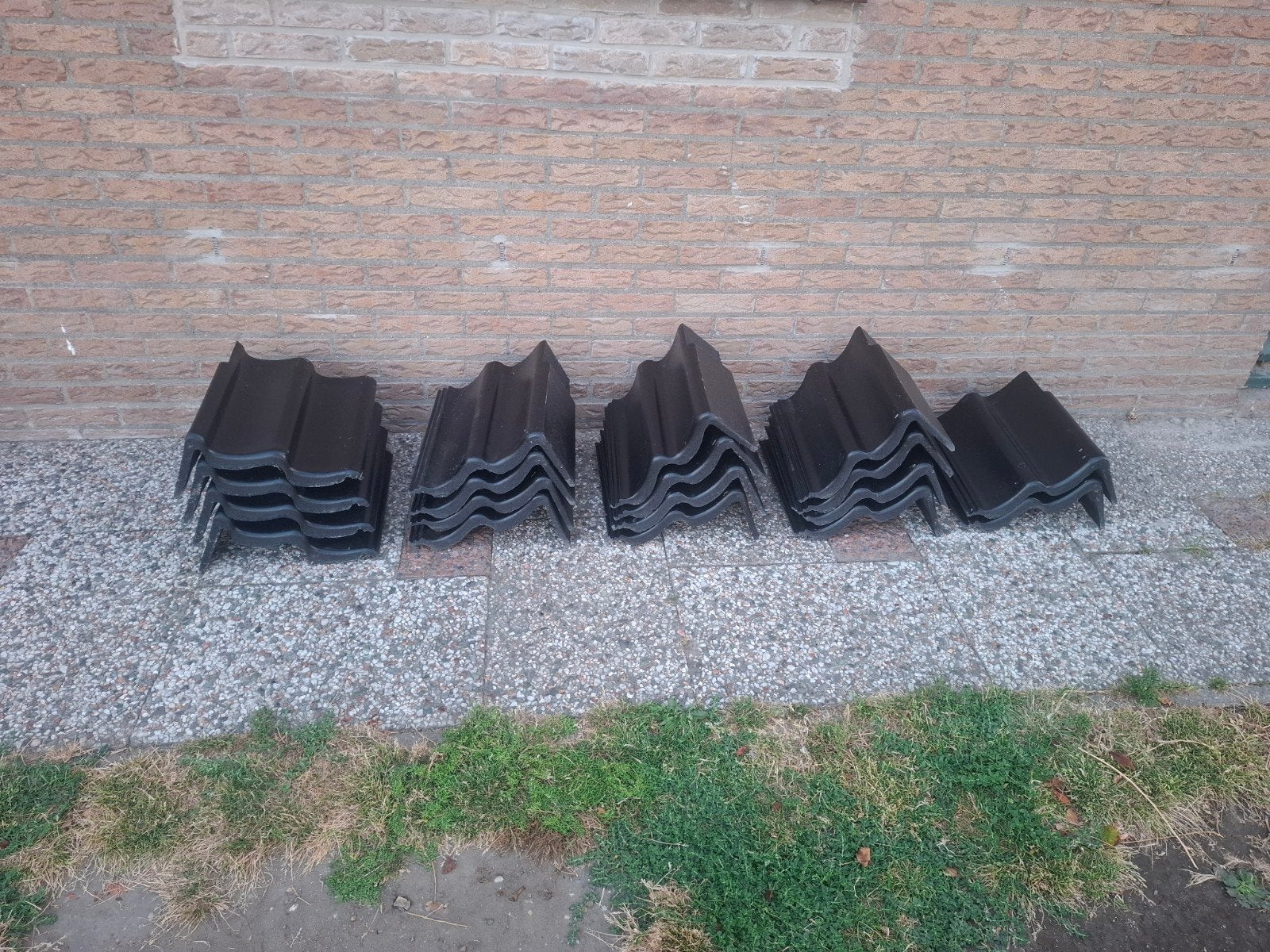 Sneldek kanpannen Zwart (Nieuw) - Links en Rechts, Doe-het-zelf en Verbouw, Dakpannen en Dakbedekking, Steen of Klei, Zwart, Nieuw