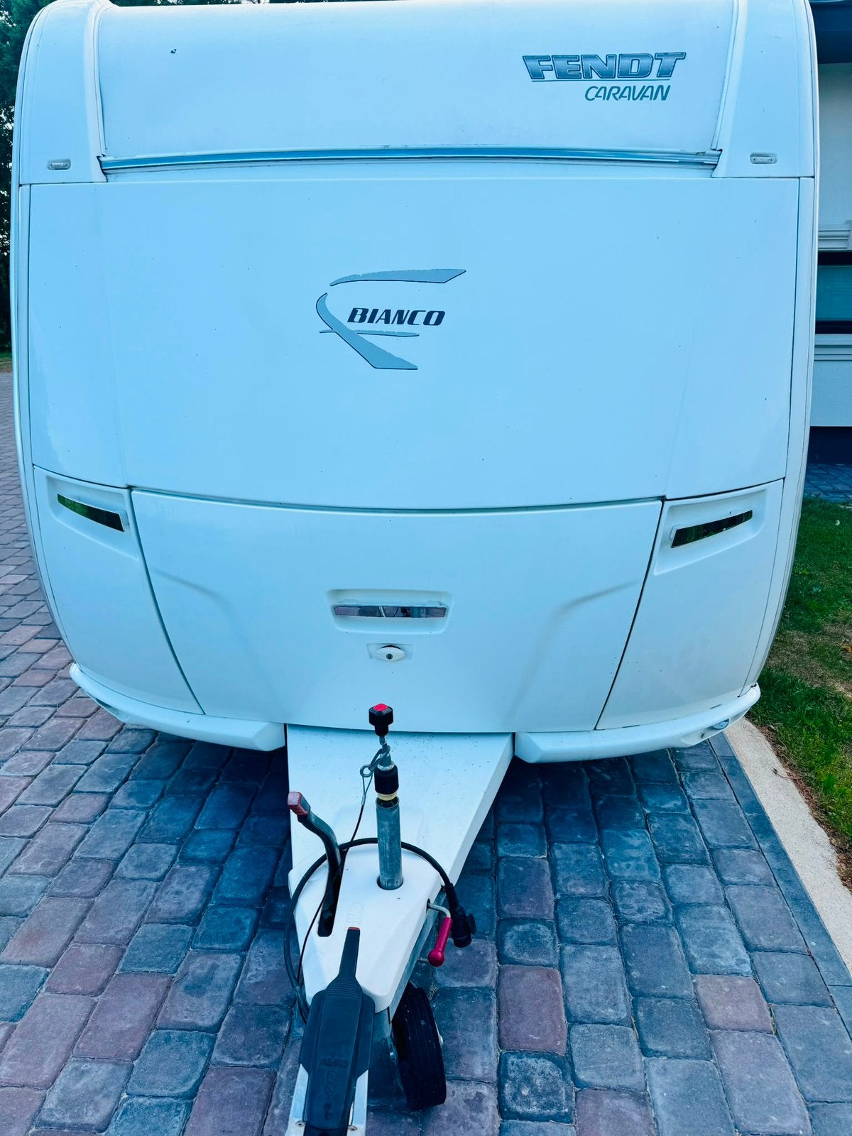 Fendt Bianco 390, Caravans en Kamperen, Kachel, Frans bed, Bedrijf, Fendt