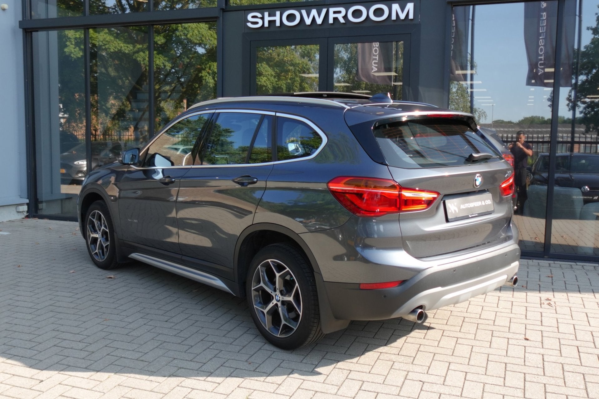 BMW X1 BMW X1 sDrive20i High Executive PANO NAVI LEDER VOL, Auto's, BMW, 1998 cc, Adaptive Cruise Control, Bedrijf, 1455 kg