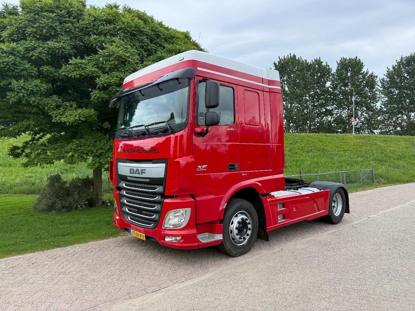 DAF XF 440 FT Handgeschakeld schuifschotel Blower lage km st, Auto's, Vrachtwagens, Euro 6, Overige kleuren, Bedrijf, Diesel