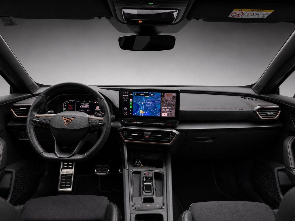 CUPRA Formentor 1.4 TSI e-Hybrid VZ|245PK|Keyless Carplay|AC, Stof, Gebruikt, 4 cilinders, Plug-in hybride
