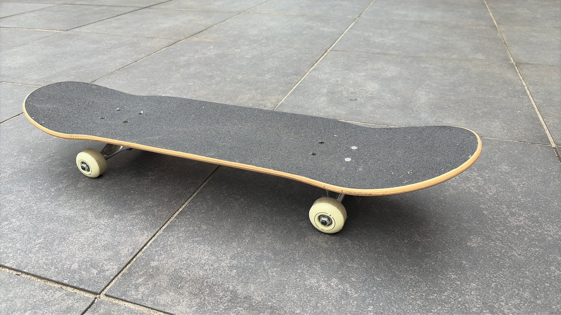 Skateboard Decathlon, Sport en Fitness, Skateboarden, Ophalen of Verzenden, Zo goed als nieuw