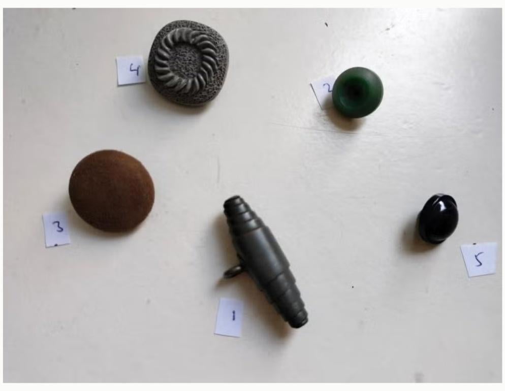 Aparte Knoop (met oog) naar keuze, Hobby en Vrije tijd, Naaien en Fournituren, Zo goed als nieuw, Knoop of Knopen, Verzenden