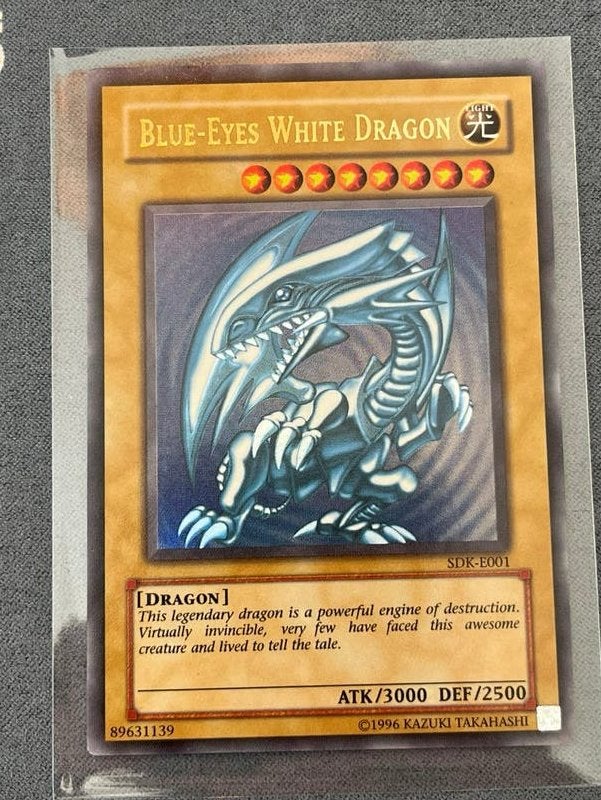 2xBlue-Eyes White Dragon Kaiba SDK-E001 near mint, Ophalen, Zo goed als nieuw, Meerdere kaarten, Foil