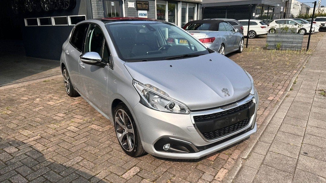 Peugeot 208 1.2 Puretech 81KW Aut-6 2016 Grijs, Auto's, 1199 cc, 570 kg, Particulier, 1065 kg