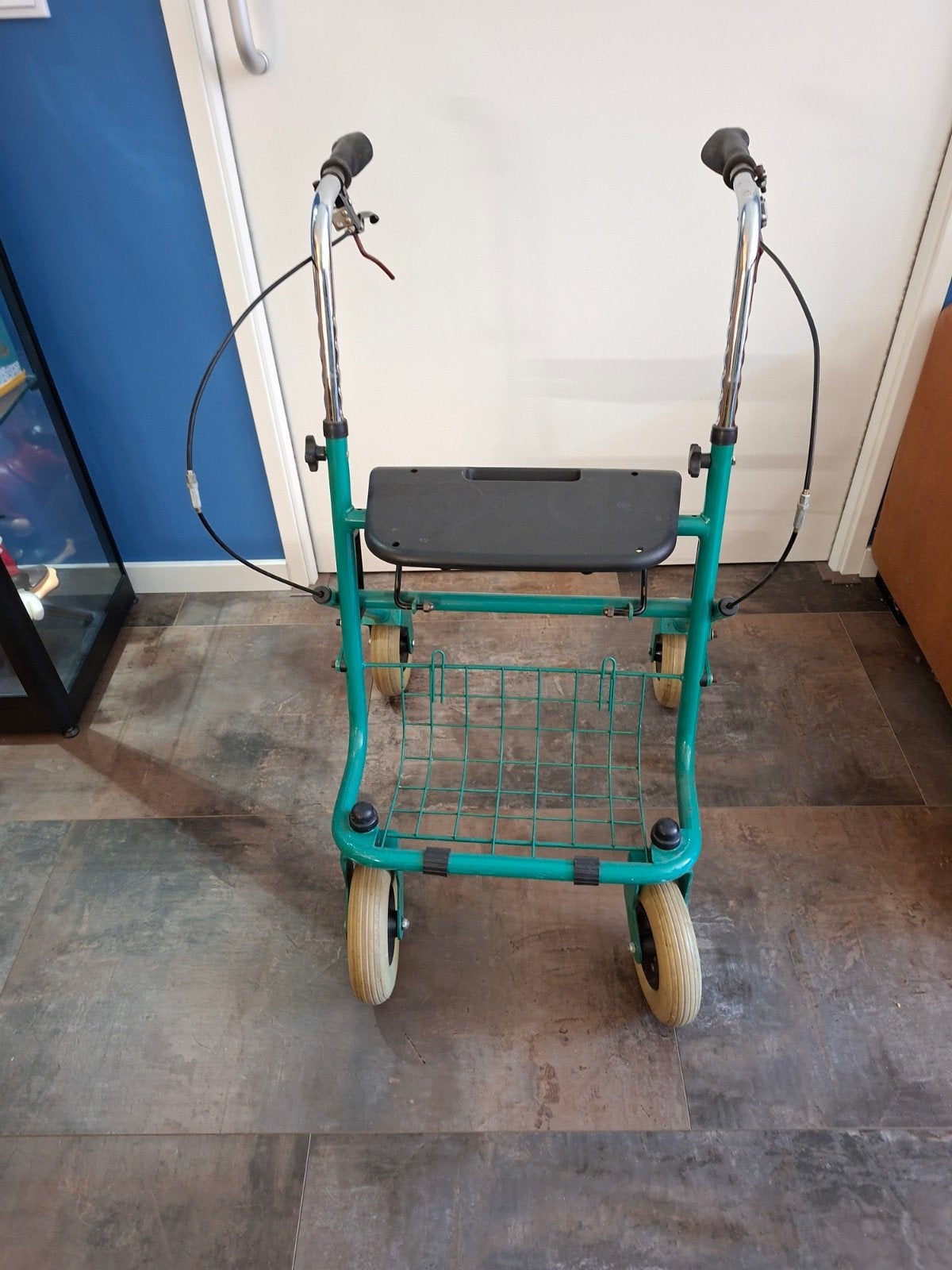 Rollator zonder poespas, Ophalen, Gebruikt, Nvt, Nvt