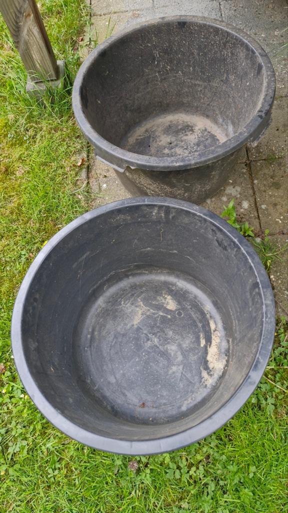 Grote zwarte kunststof kuipen / bloembakken 65 liter ECO, Ophalen, Kunststof, Gebruikt, 40 cm of meer
