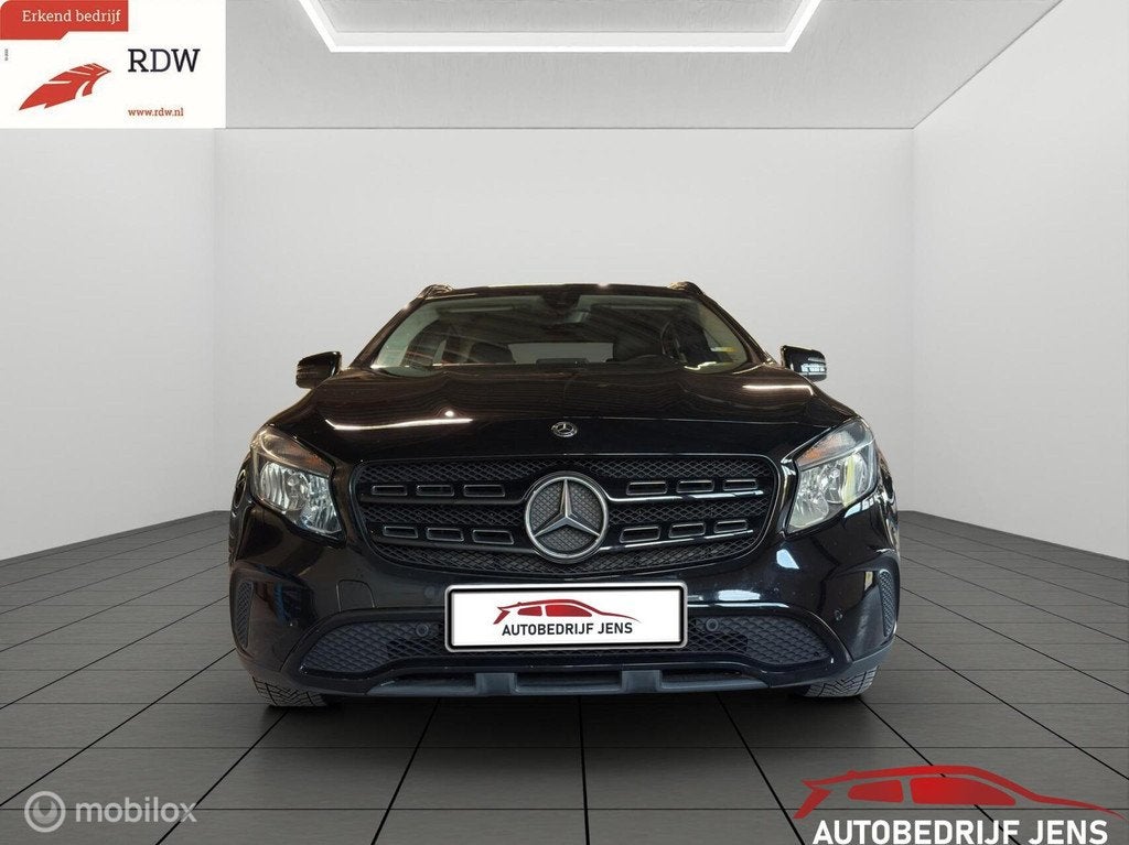 Mercedes GLA-klasse 180 Sport Edition, Auto's, Mercedes-Benz, Gebruikt, Euro 6, 4 cilinders, 715 kg