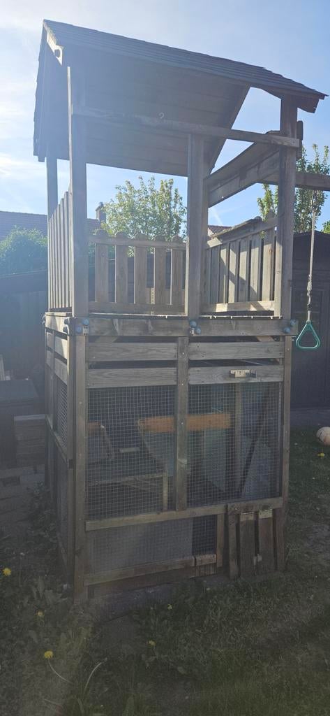Speeltoestel met konijnenhok en schommel, Kinderen en Baby's, Speelgoed | Buiten | Speeltoestellen, Ophalen, Gebruikt, Schommel
