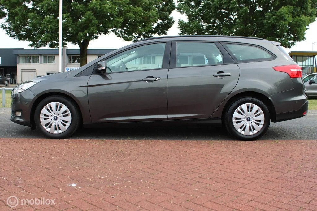 Ford Focus 1.0 EcoBoost Trend Edition, Stoel-st € 8.888,00, Focus, Gebruikt, Origineel Nederlands, Handgeschakeld