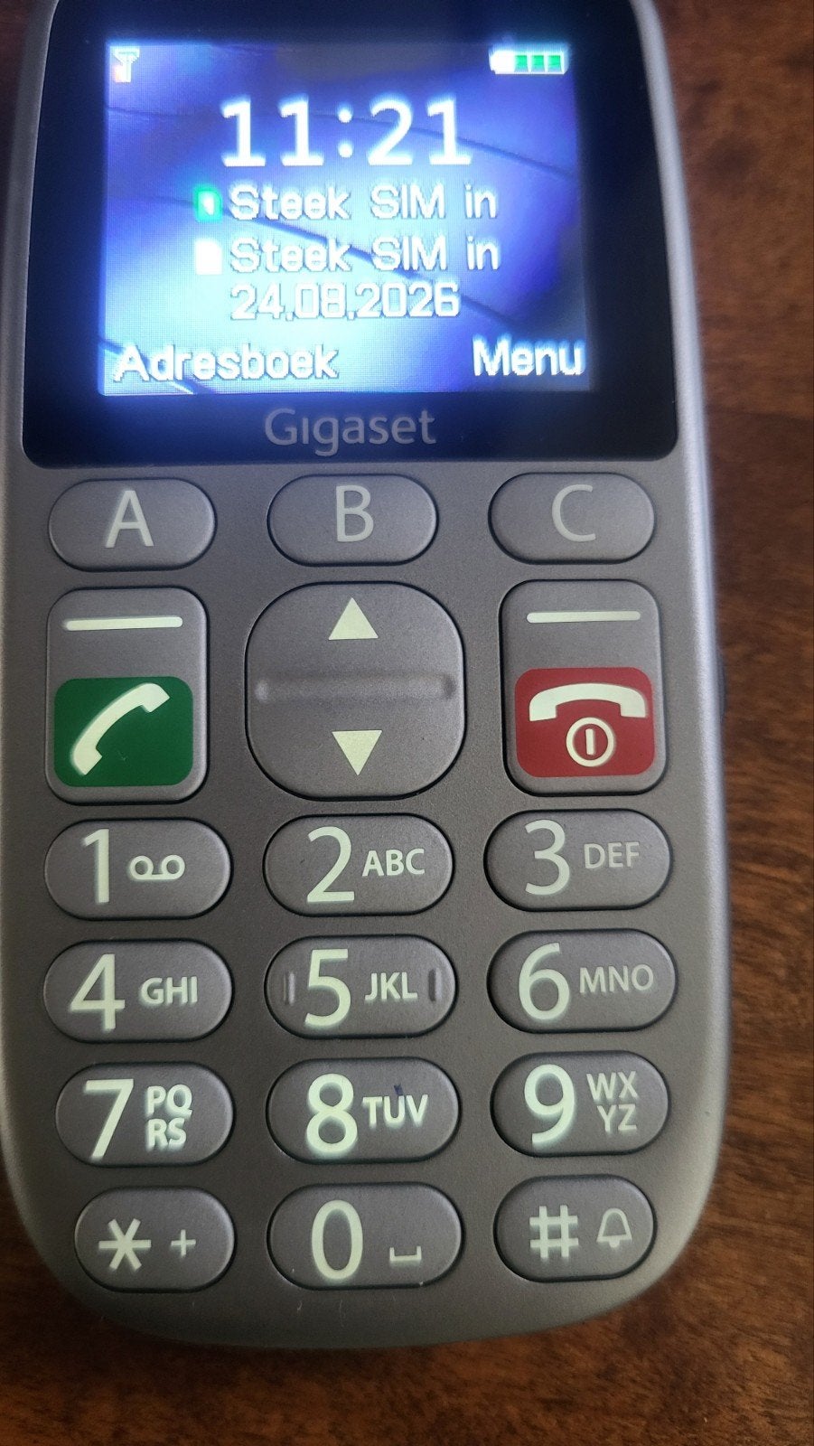 Gigaset seniorentelefoon met grote toetsen en SOS-knop, Verzenden, Geen camera, Zo goed als nieuw, Klassiek of Candybar