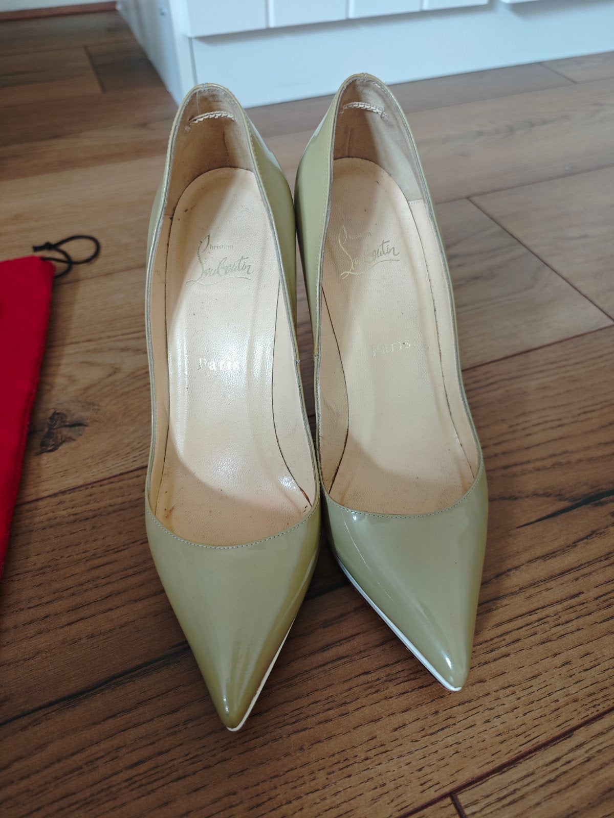 Christian Louboutin Pigalle Plato Bicolor Pumps – Olijfgroen, Kleding | Dames, Schoenen, Ophalen, Zo goed als nieuw, Groen
