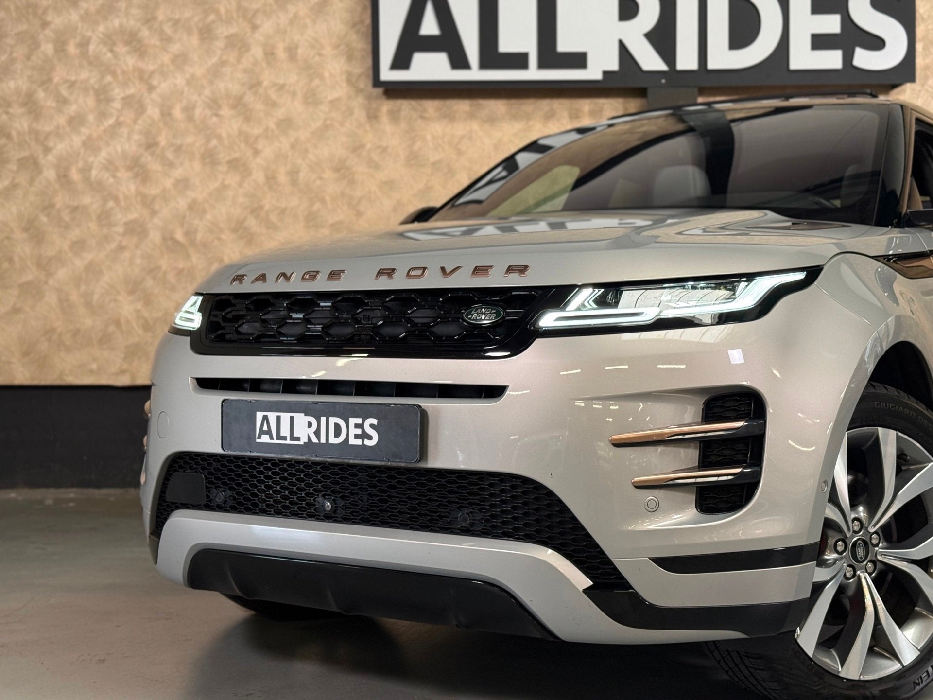 Land Rover Range Rover Evoque 1.5 P300e AWD Autobiography R, Dealer onderhouden, Vierwielaandrijving, Hybride Elektrisch/Benzine